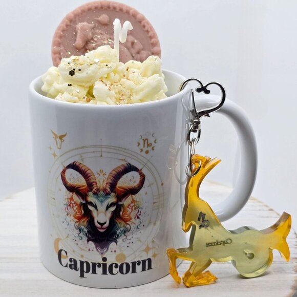 Capricorn Zodiac Candle Gift Set – 11oz Layered Mug Candle + Resin Keychain - Picture 4 of 13